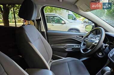 Внедорожник / Кроссовер Ford Escape 2014 в 