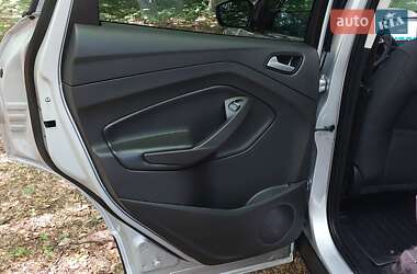 Внедорожник / Кроссовер Ford Escape 2019 в 
