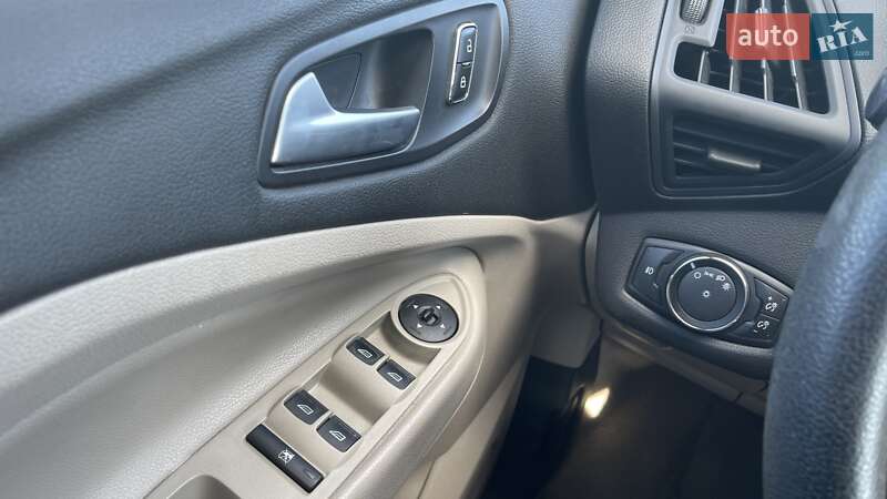 Внедорожник / Кроссовер Ford Escape 2014 в Киеве фото 8 Внедорожник / Кроссовер Ford Escape 2014 в Киеве