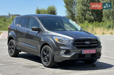 Внедорожник / Кроссовер Ford Escape 2019 в 