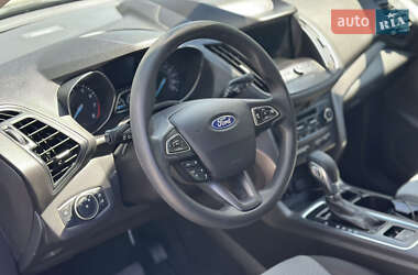 Внедорожник / Кроссовер Ford Escape 2019 в 