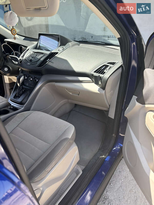 Внедорожник / Кроссовер Ford Escape 2015 в Запорожье