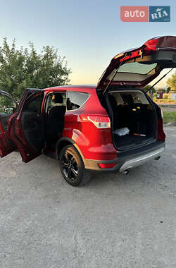 Внедорожник / Кроссовер Ford Escape 2015 в 