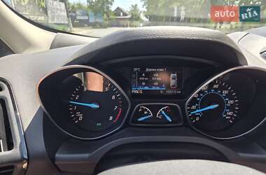 Внедорожник / Кроссовер Ford Escape 2015 в 