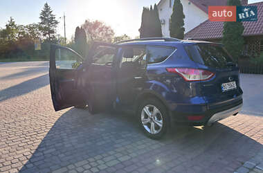 Внедорожник / Кроссовер Ford Escape 2015 в 