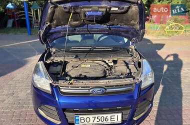 Внедорожник / Кроссовер Ford Escape 2015 в 