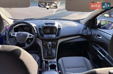 Внедорожник / Кроссовер Ford Escape 2015 в 