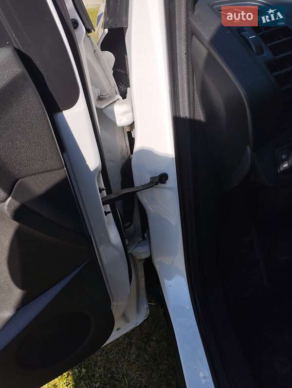 Внедорожник / Кроссовер Ford Escape 2017 в Кременце