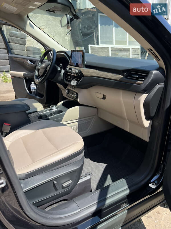 Внедорожник / Кроссовер Ford Escape 2020 в Киеве фото 9 Внедорожник / Кроссовер Ford Escape 2020 в Киеве