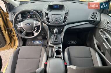 Внедорожник / Кроссовер Ford Escape 2014 в 