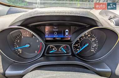Внедорожник / Кроссовер Ford Escape 2018 в 