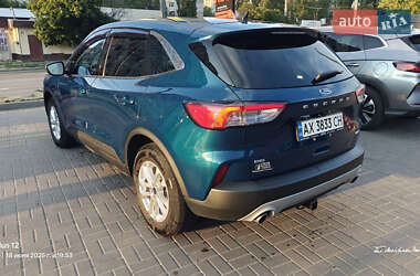 Внедорожник / Кроссовер Ford Escape 2020 в 