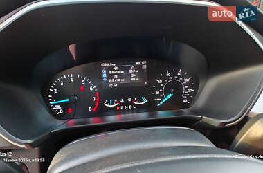Внедорожник / Кроссовер Ford Escape 2020 в 