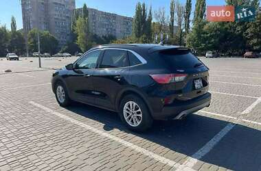 Позашляховик / Кросовер Ford Escape 2020 в 