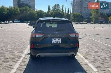 Позашляховик / Кросовер Ford Escape 2020 в 