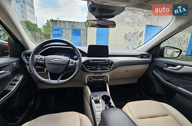 Внедорожник / Кроссовер Ford Escape 2021 в 