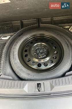 Внедорожник / Кроссовер Ford Escape 2012 в 