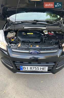 Внедорожник / Кроссовер Ford Escape 2012 в 