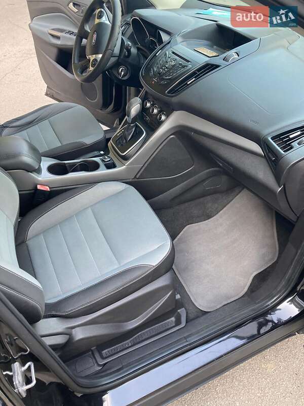 Внедорожник / Кроссовер Ford Escape 2012 в Полтаве