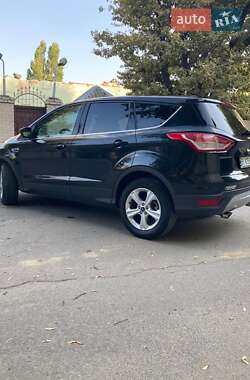 Внедорожник / Кроссовер Ford Escape 2012 в 