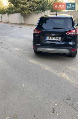 Внедорожник / Кроссовер Ford Escape 2012 в 