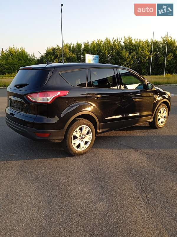 Внедорожник / Кроссовер Ford Escape 2012 в Мене