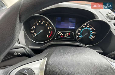 Внедорожник / Кроссовер Ford Escape 2013 в 