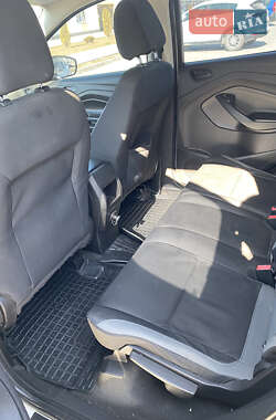 Внедорожник / Кроссовер Ford Escape 2014 в 