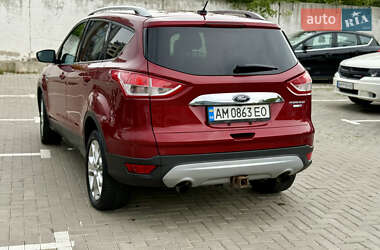 Внедорожник / Кроссовер Ford Escape 2014 в 