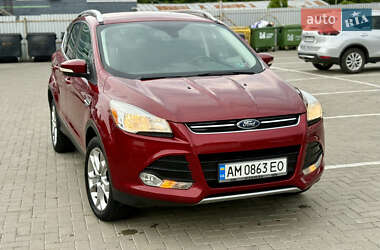 Внедорожник / Кроссовер Ford Escape 2014 в 