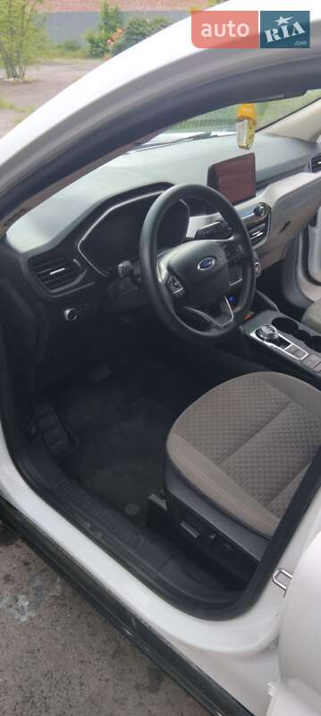 Позашляховик / Кросовер Ford Escape 2019 в Тернополі фото 2 Позашляховик / Кросовер Ford Escape 2019 в Тернополі