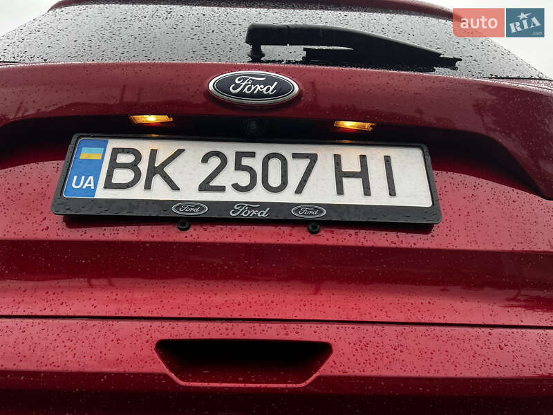 Позашляховик / Кросовер Ford Escape 2017 в Рівному