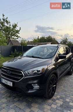 Внедорожник / Кроссовер Ford Escape 2019 в 