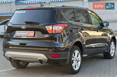 Внедорожник / Кроссовер Ford Escape 2017 в 