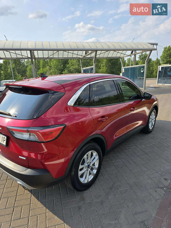 Внедорожник / Кроссовер Ford Escape 2020 в Киеве