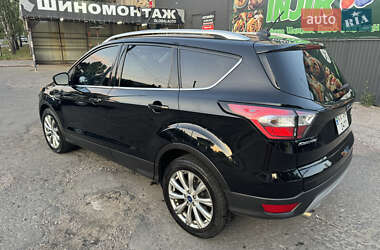 Внедорожник / Кроссовер Ford Escape 2017 в 