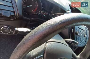 Внедорожник / Кроссовер Ford Escape 2017 в 