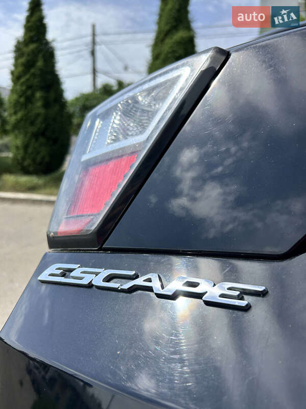 Позашляховик / Кросовер Ford Escape 2016 в Сумах