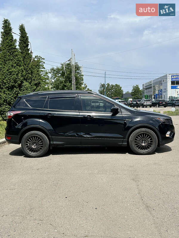 Позашляховик / Кросовер Ford Escape 2016 в Сумах