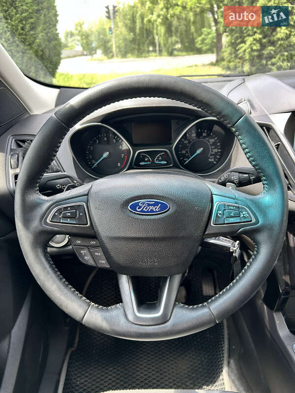 Позашляховик / Кросовер Ford Escape 2016 в Сумах