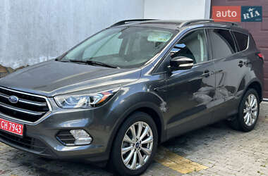Внедорожник / Кроссовер Ford Escape 2017 в 
