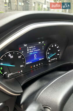 Внедорожник / Кроссовер Ford Escape 2021 в 