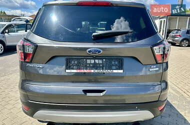 Позашляховик / Кросовер Ford Escape 2017 в 