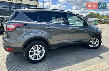 Позашляховик / Кросовер Ford Escape 2017 в 
