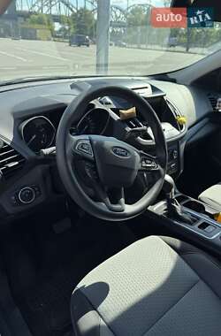 Внедорожник / Кроссовер Ford Escape 2016 в 