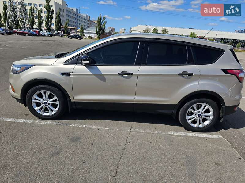 Позашляховик / Кросовер Ford Escape 2018 в Києві