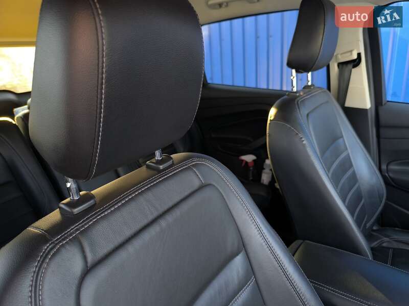 Позашляховик / Кросовер Ford Escape 2018 в Кривому Розі