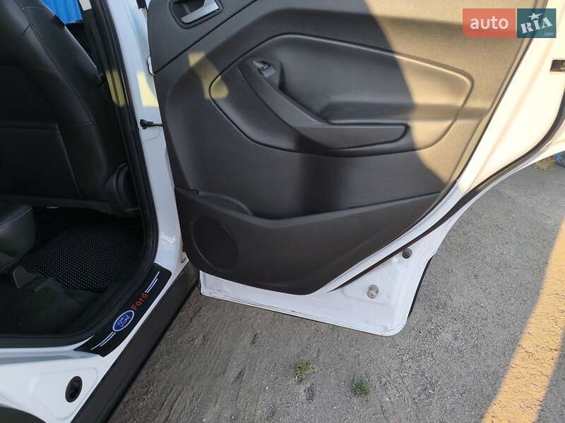 Позашляховик / Кросовер Ford Escape 2018 в Кривому Розі