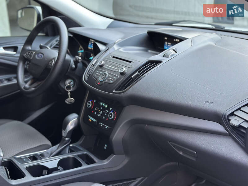Внедорожник / Кроссовер Ford Escape 2018 в Дрогобыче
