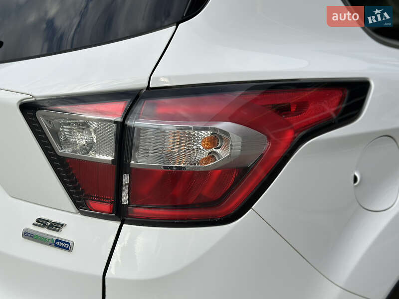 Внедорожник / Кроссовер Ford Escape 2018 в Дрогобыче